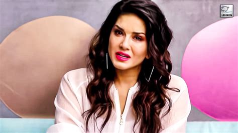 sunny leone without clothes|Bollywood Actress Sunny Leone Claims Brands Do Not Give Her。